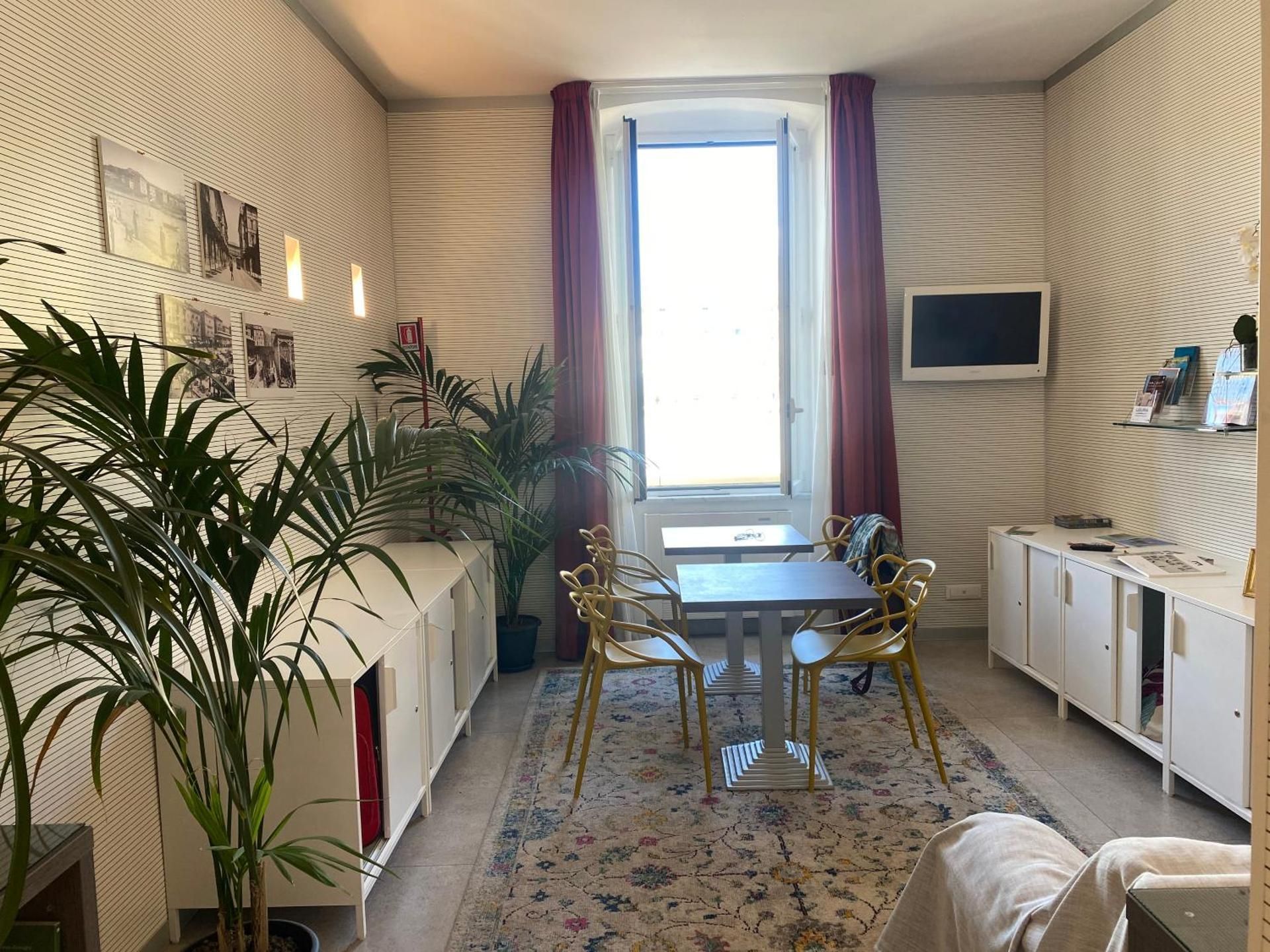 54 ROSSELLI ROOMS