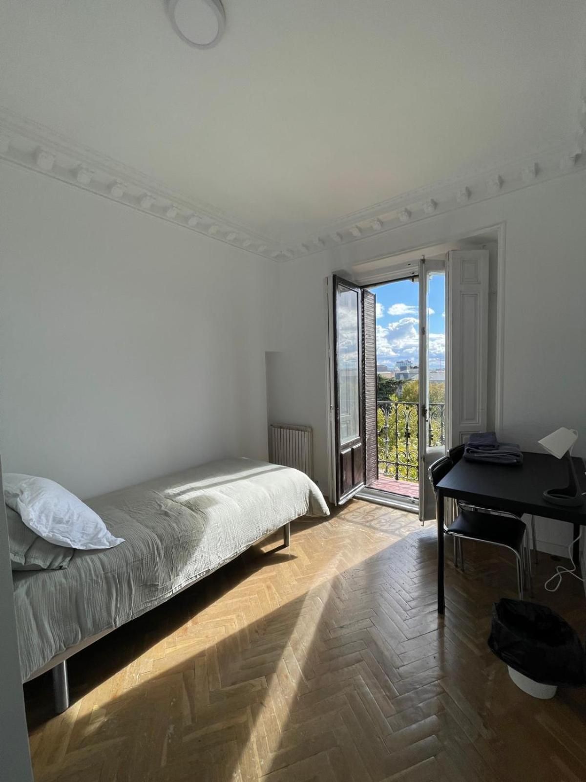 Deluxe Single Room with Balcony