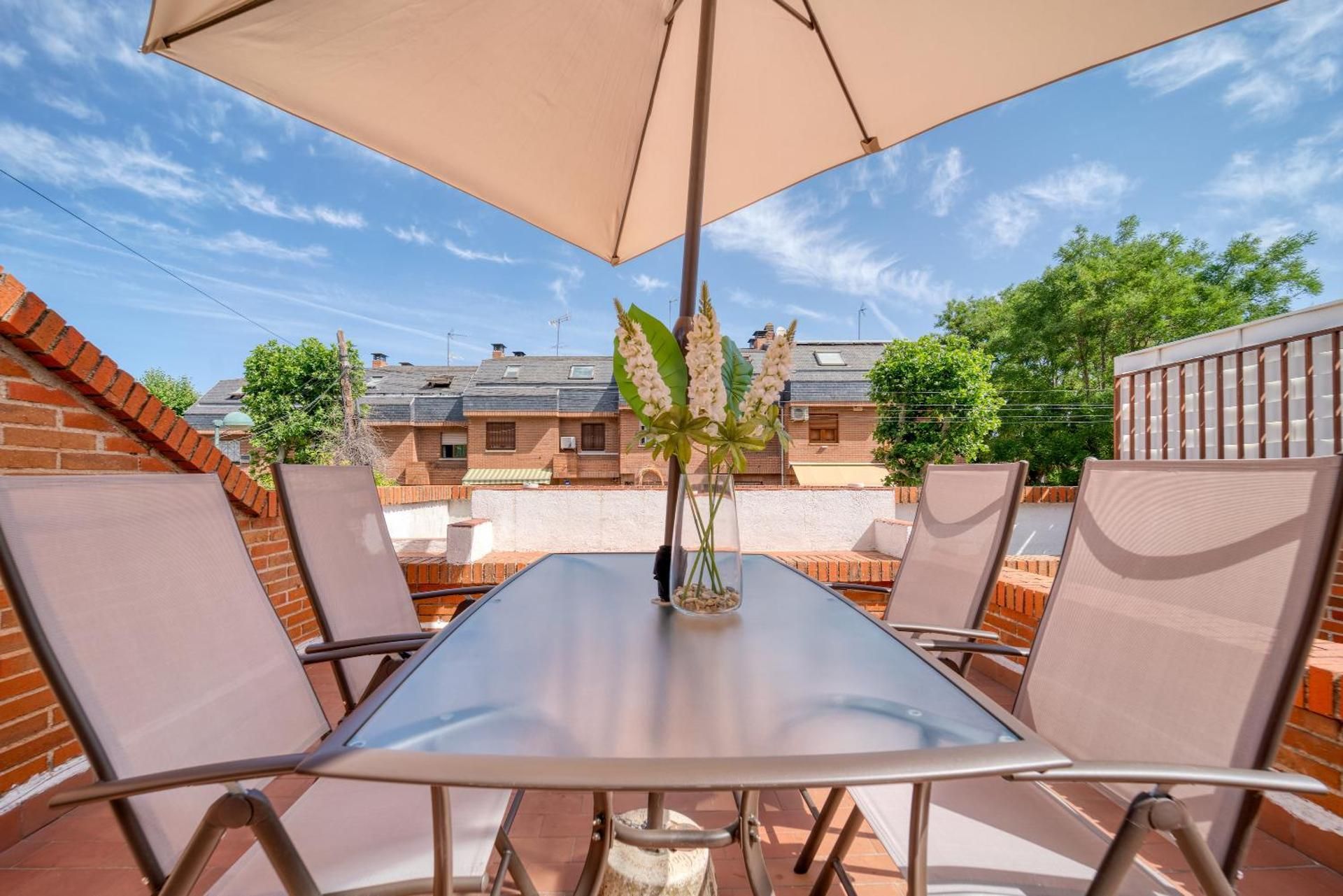A CASACAFE Madrid Pozuelo Estacion Private Rooms