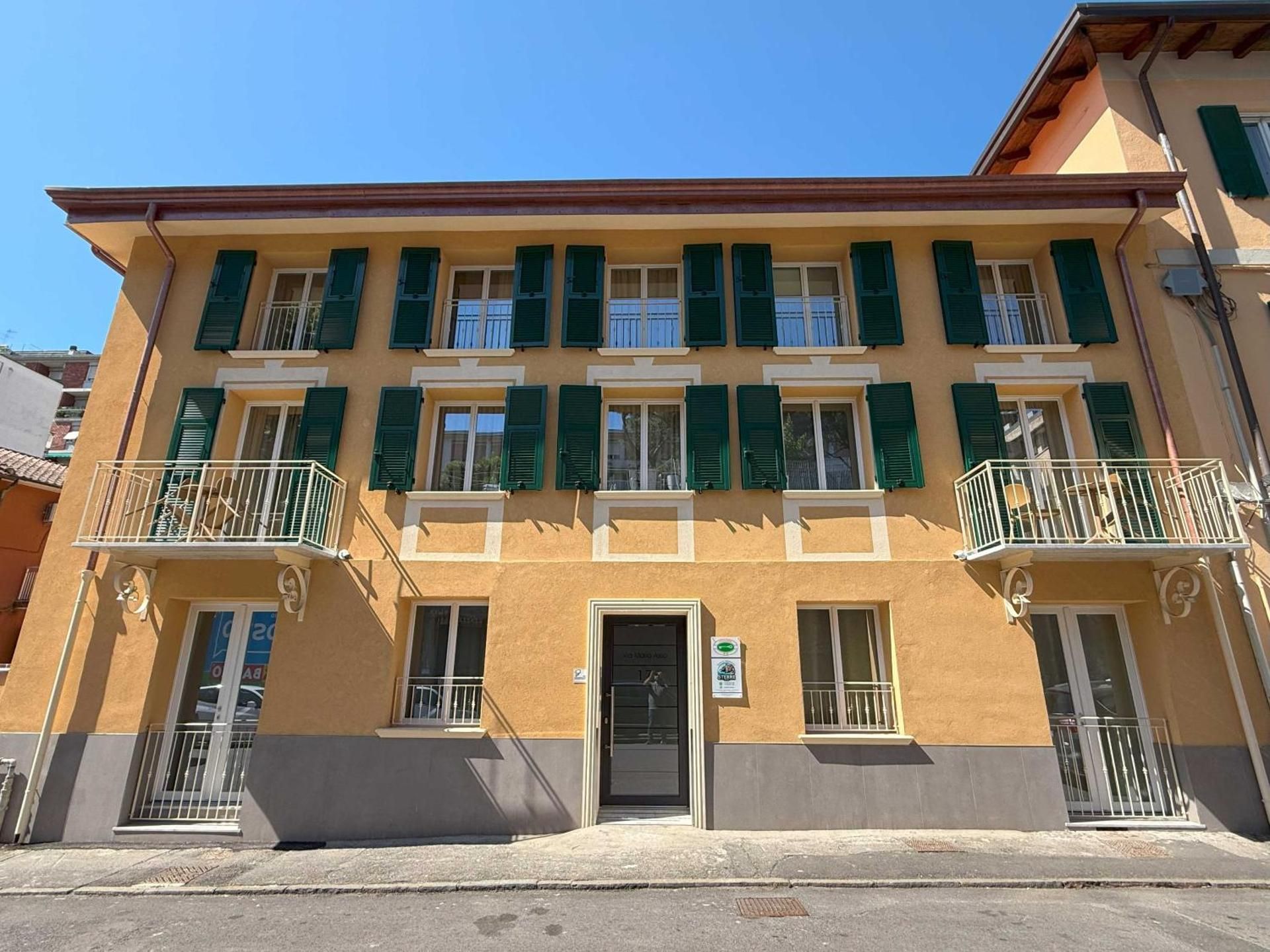 5 Terre Hub Suite 1