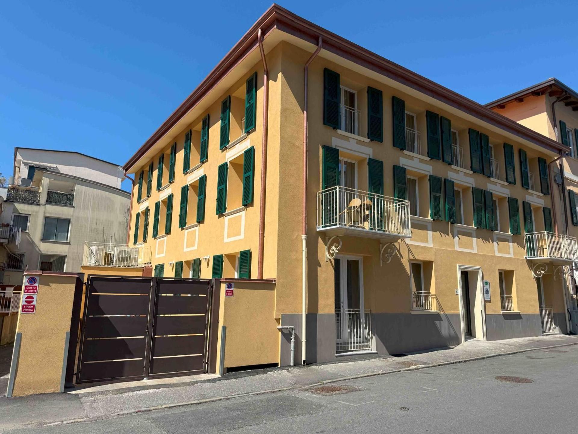 5 Terre Hub Suite 1