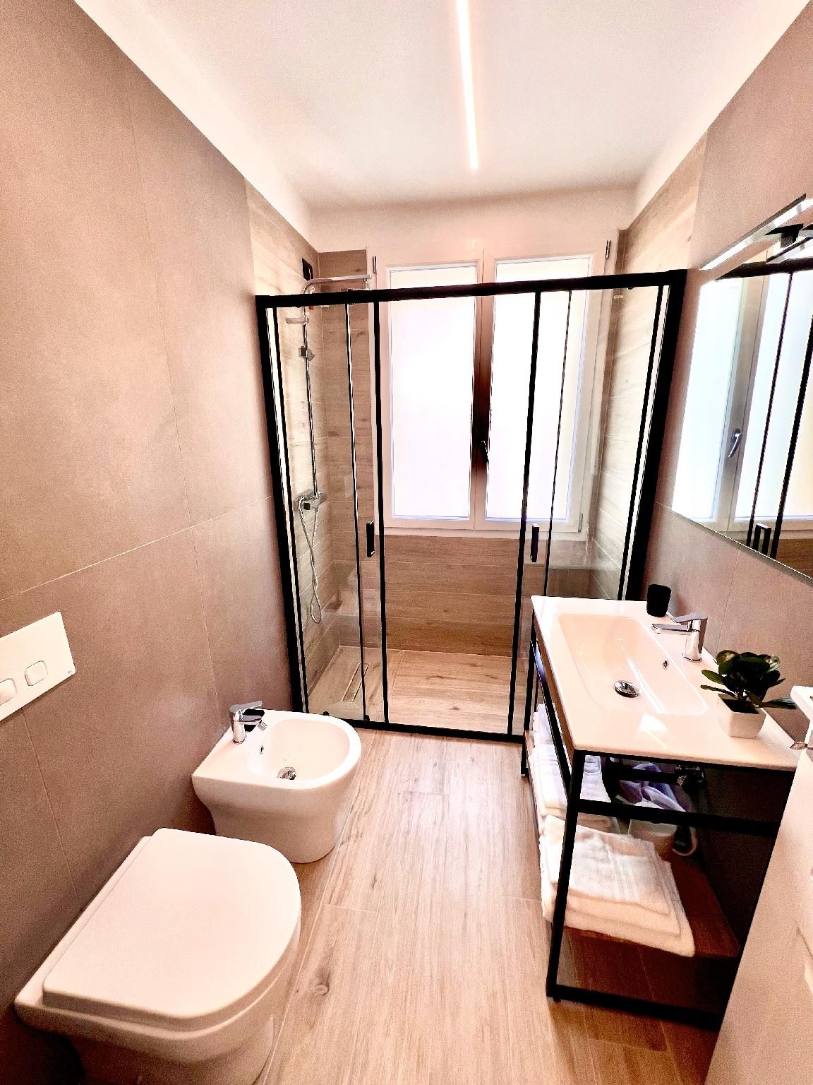 Suite - 2 Communicating Comfort Studio