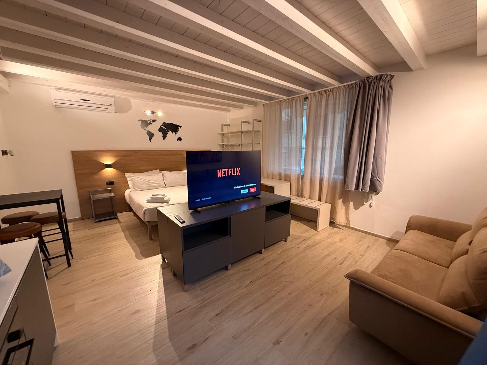Deluxe Studio Suite