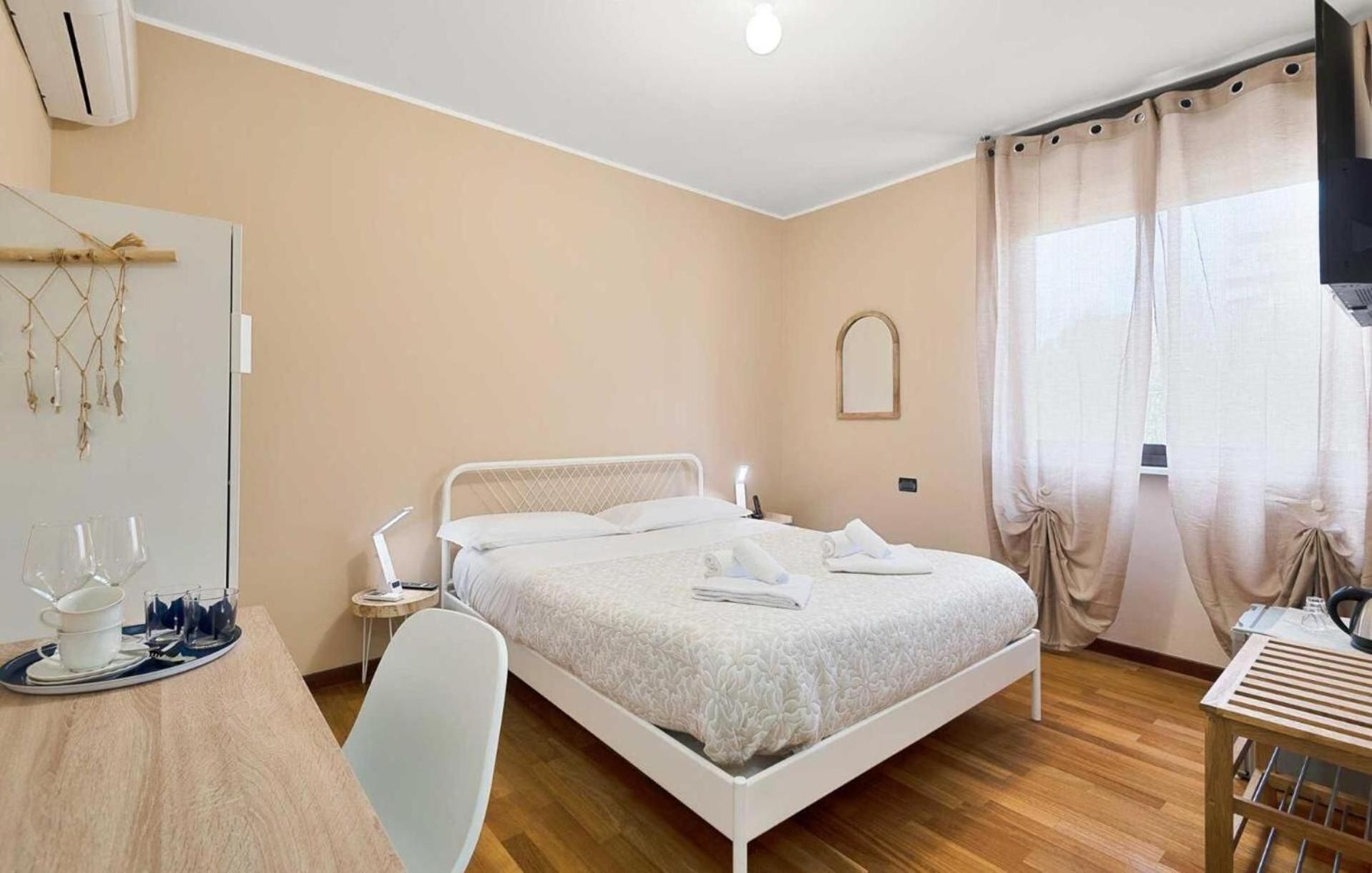 Double Room with Balcony (2 Adults + 1 Child)
