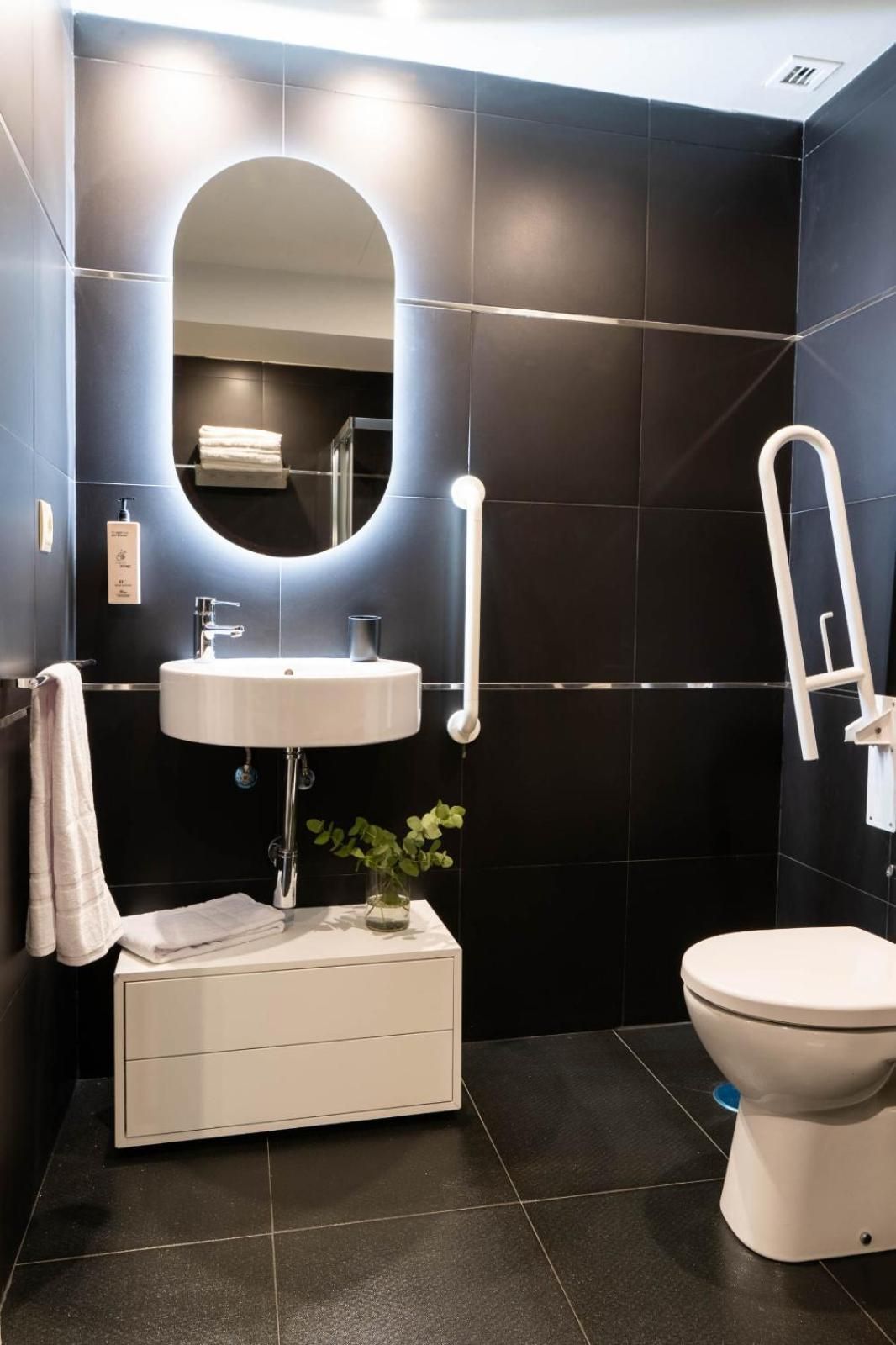 My Suite Madrid Apartment - Disability Access