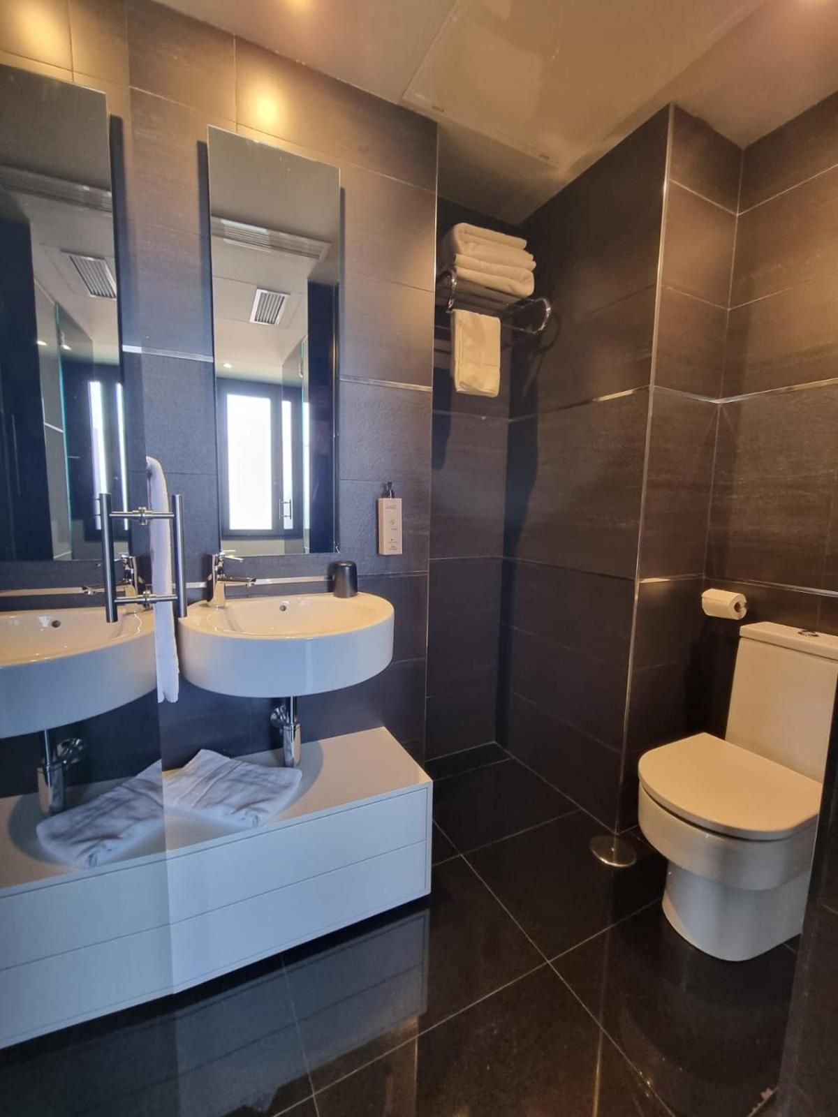 Apartment with City View