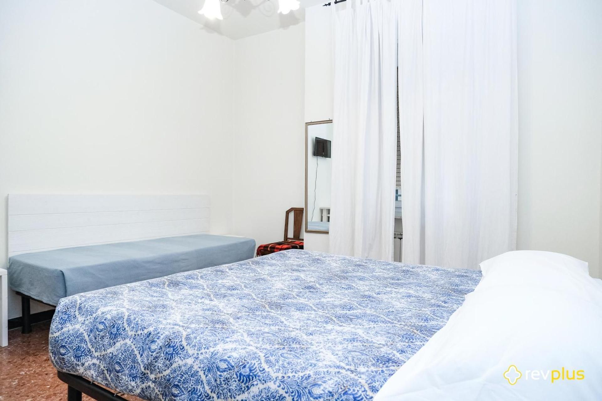 Triple Room with Shared Bathroom