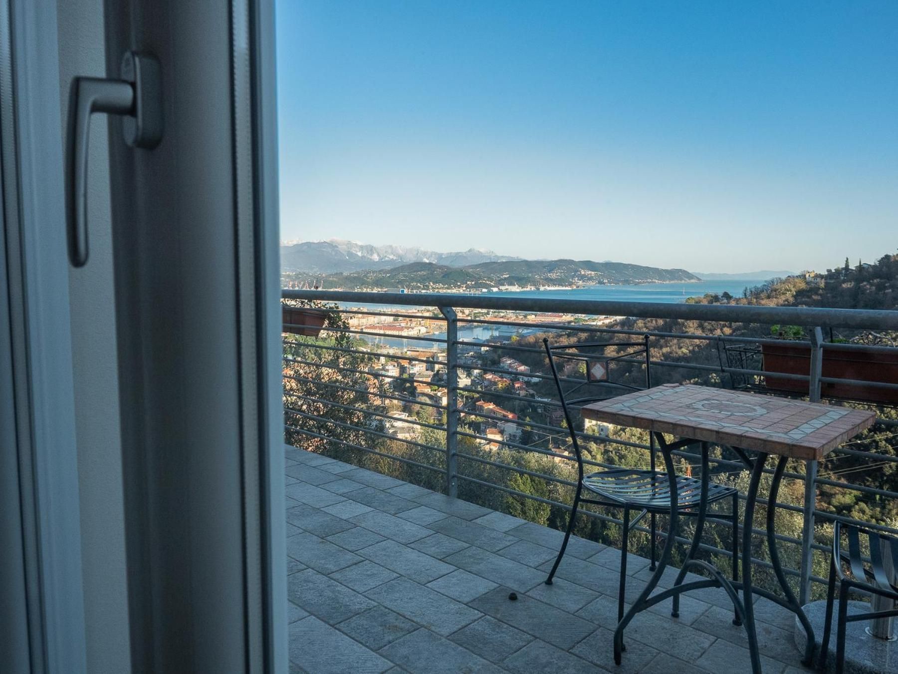 Double Room with Balcony and Sea View - Separate Building