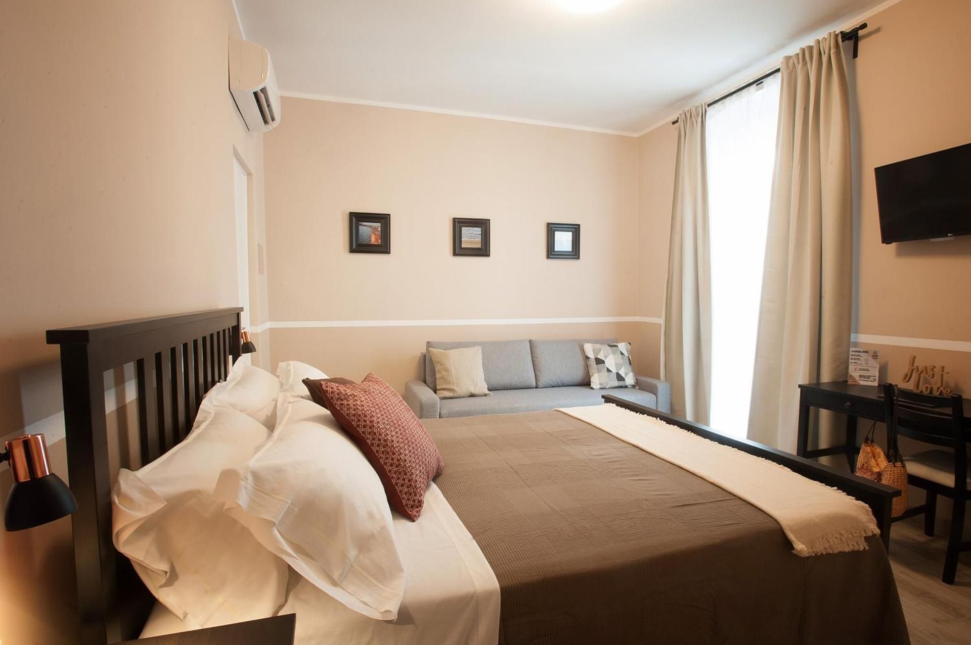 Deluxe Double Room with Balcony