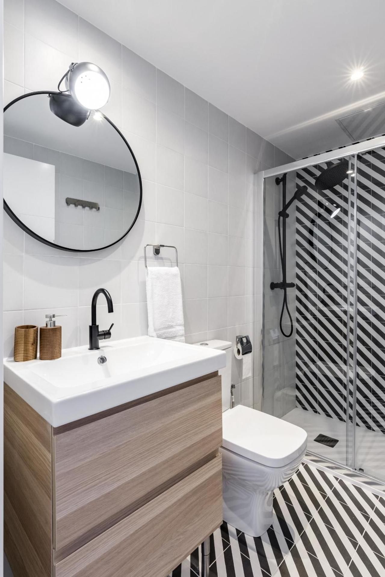 Style Apartments by Olala Homes Three-Bedroom Apartment with Balcony 9.2 2