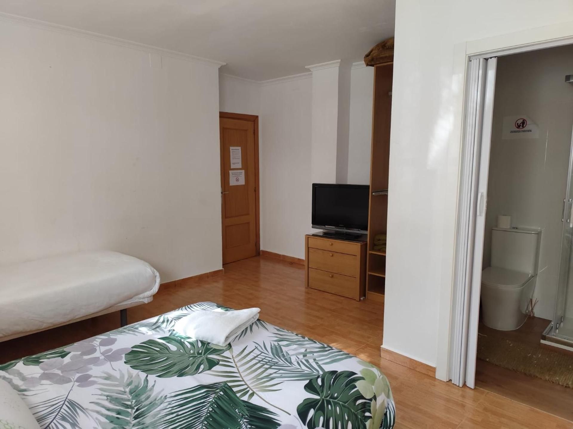 Triple Room with Private Bathroom