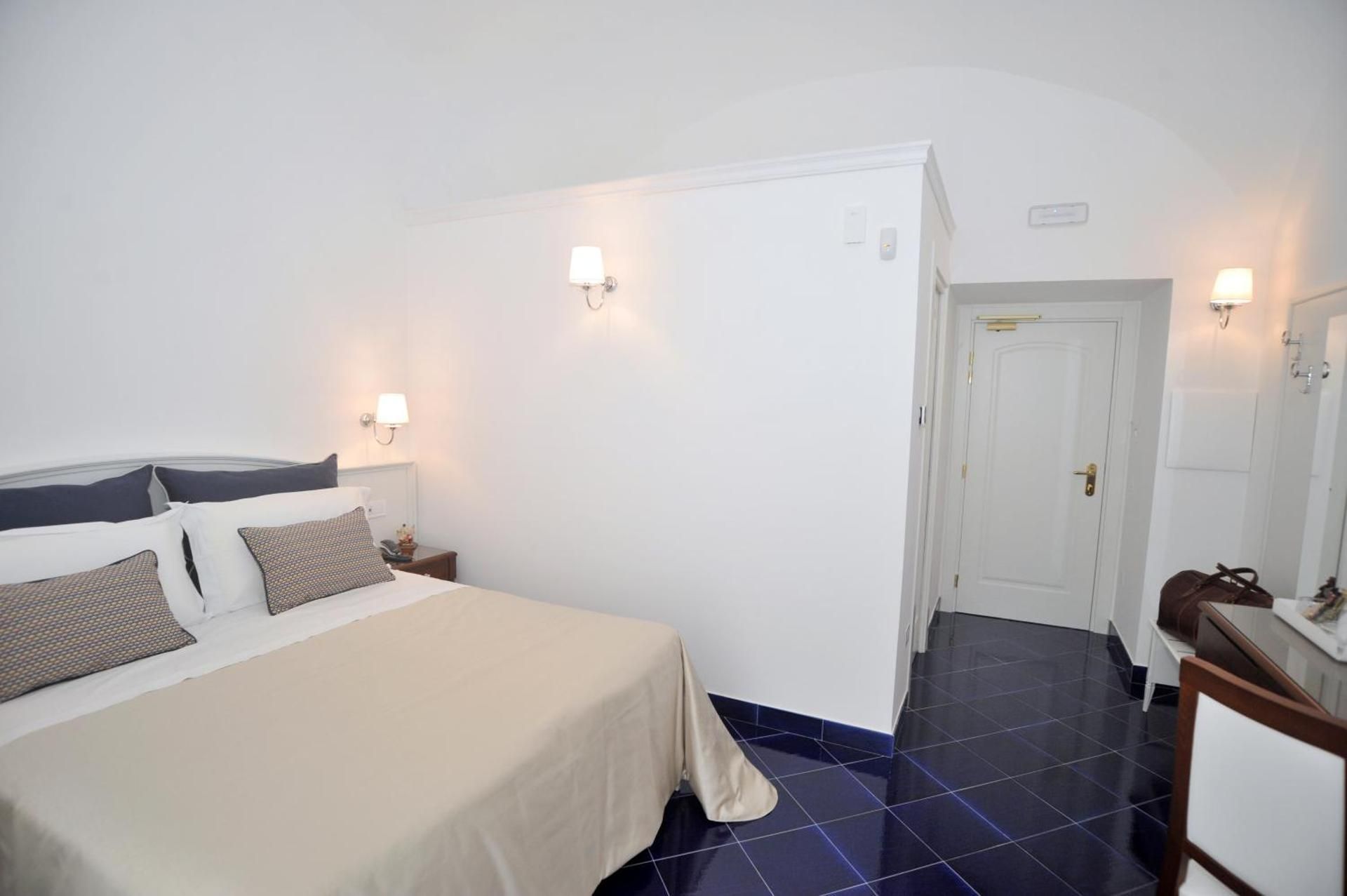 Queen Suite with Sea View