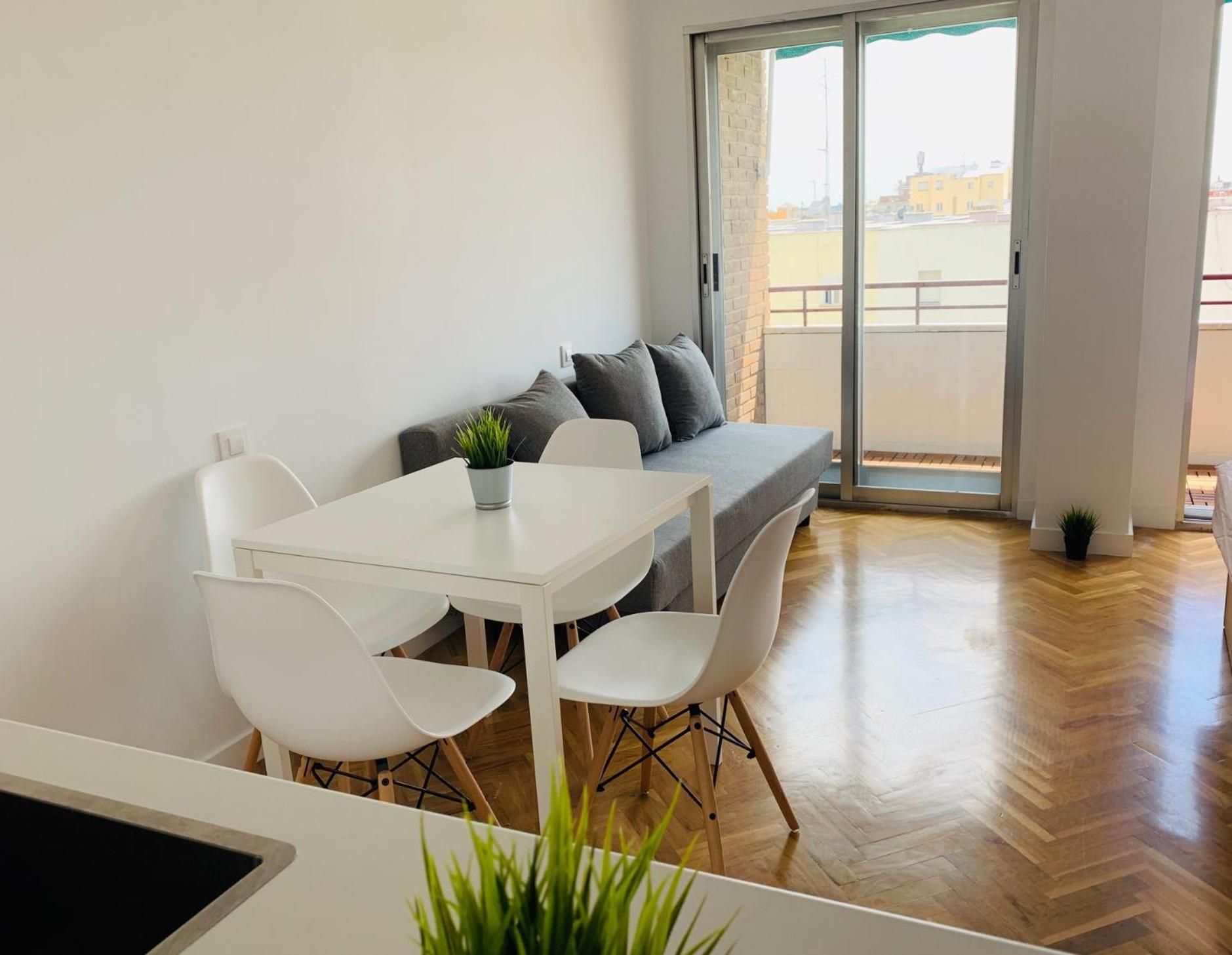 Pisos con Piscina Barrio Exclusivo-WizinkCenter alquiler temporada