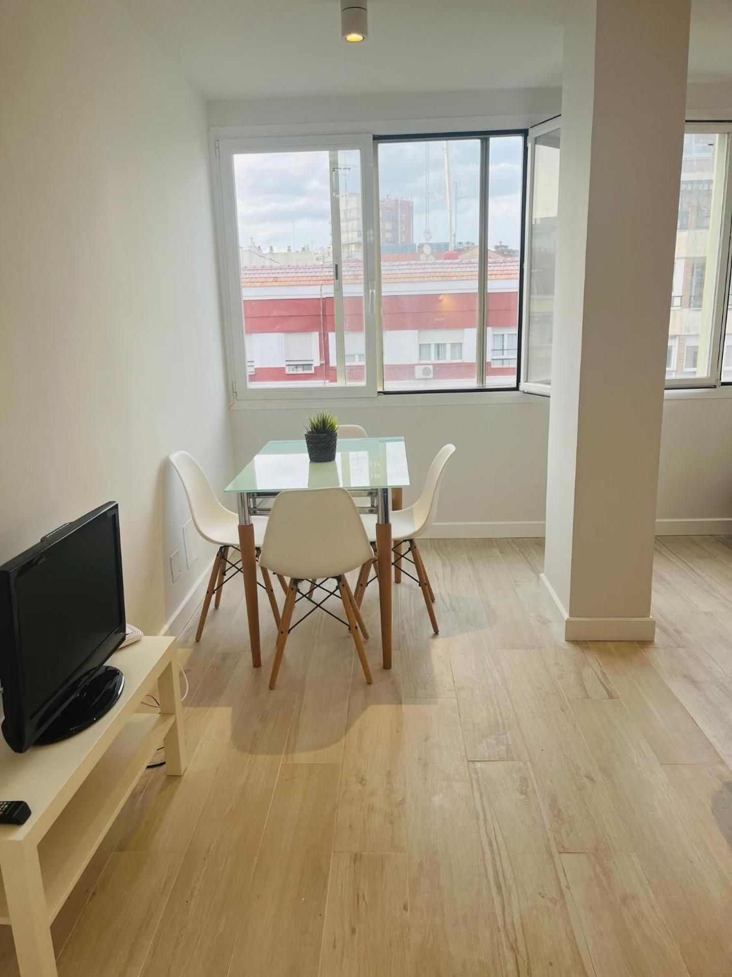 Standard Studio 2