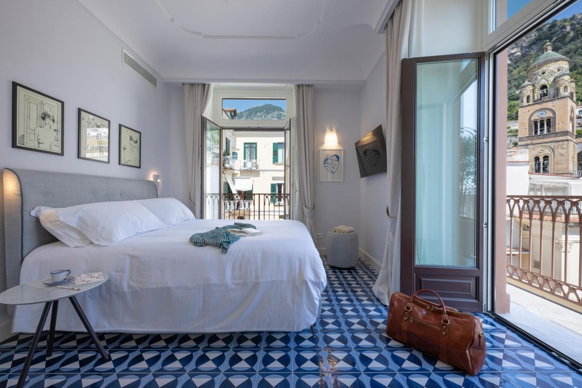 Deluxe Queen Room