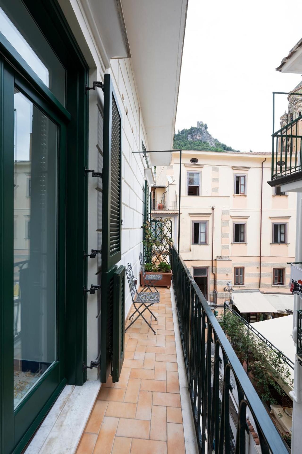 Residenza Luce Family Room with Balcony