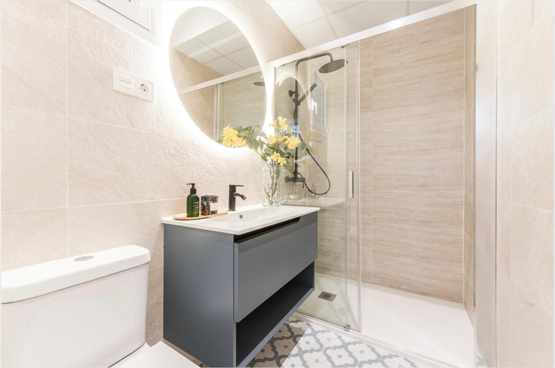 Three-Bedroom Deluxe Apartment