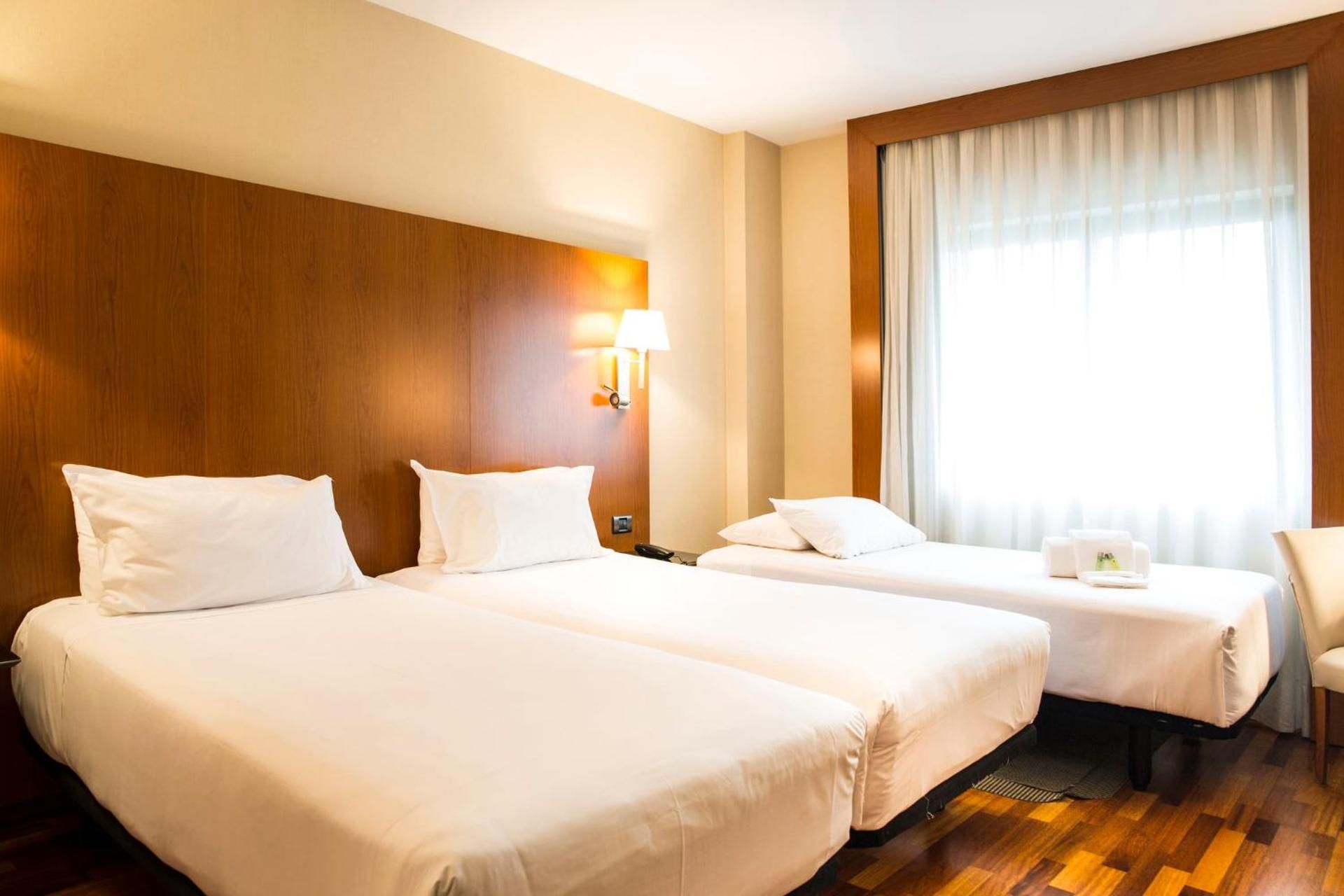 Standard Twin Room with Sofa