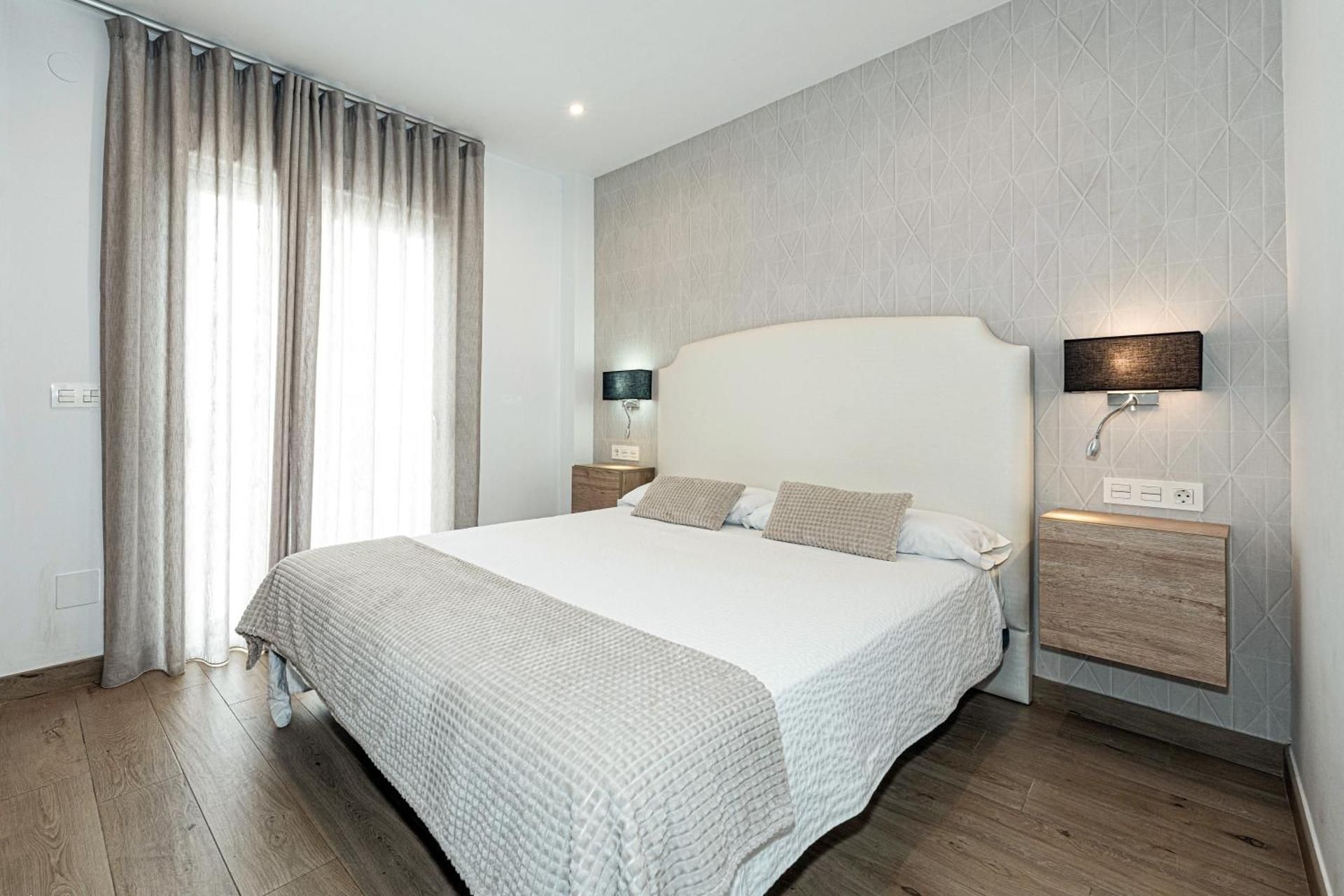 Hostal Boutique Aurora Double Room with Balcony 2