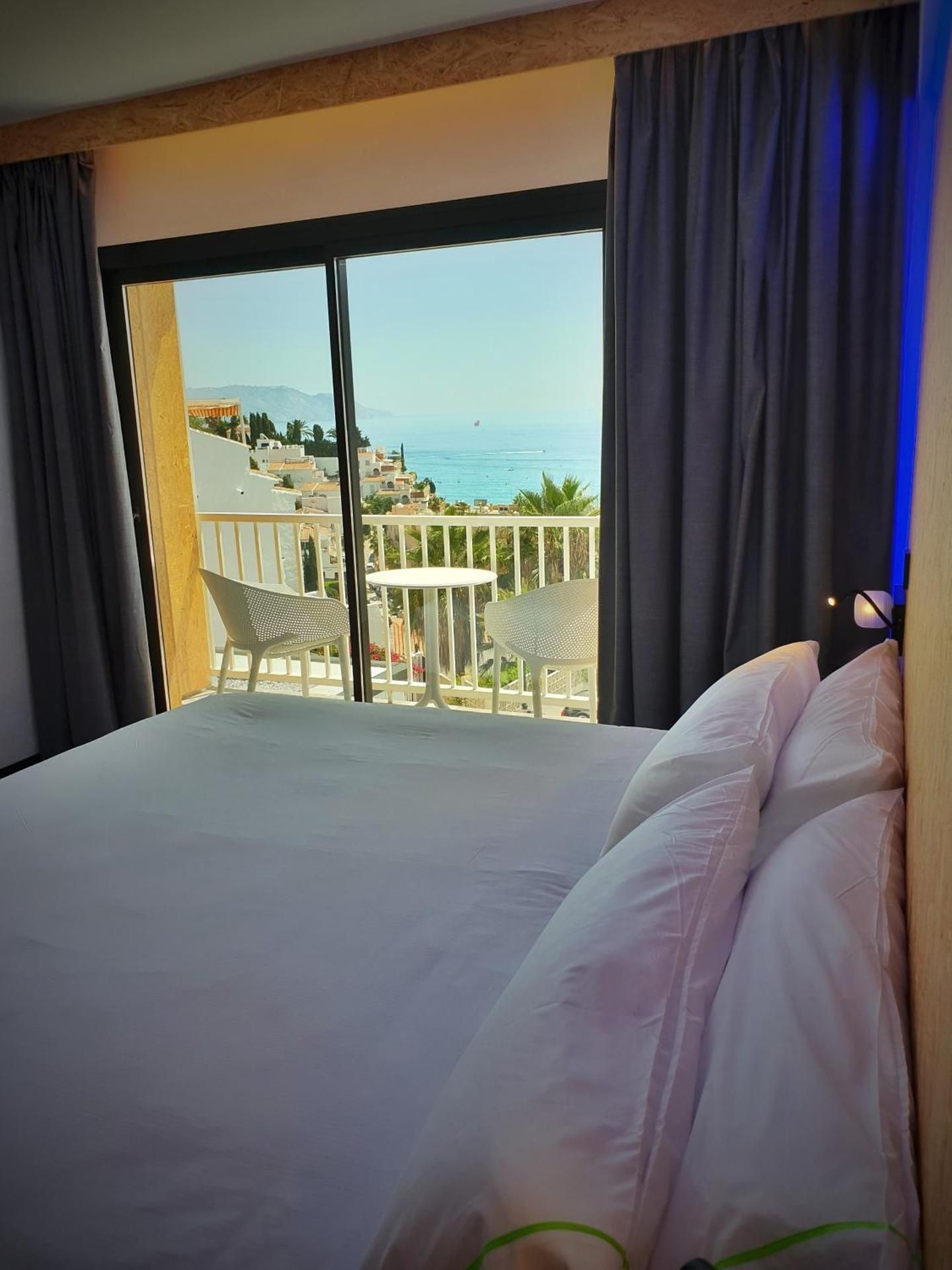 Superior Double Room with Balcony and Sea View