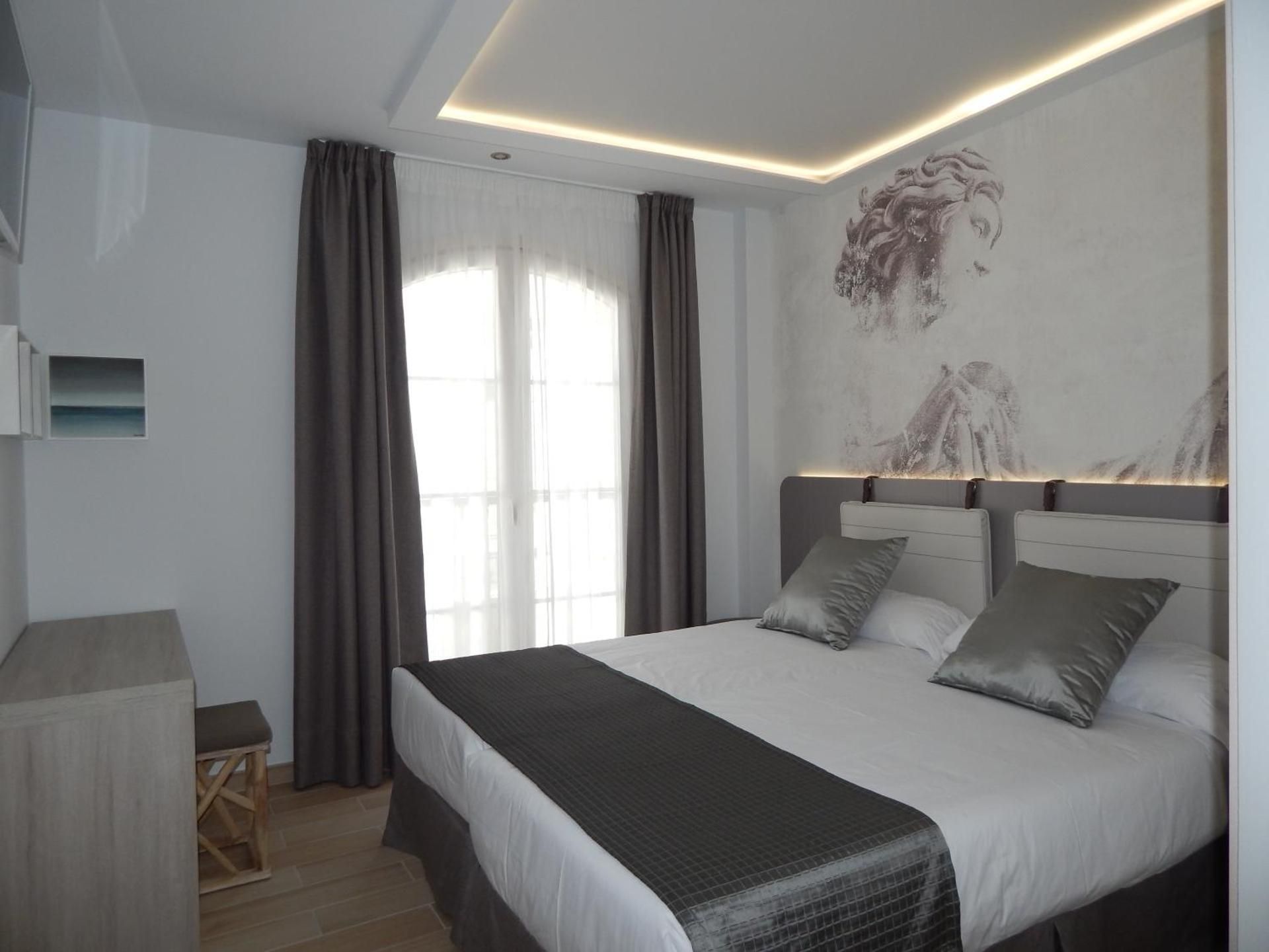 Hostal Dona Carmen (Adults Only) Deluxe Twin Room