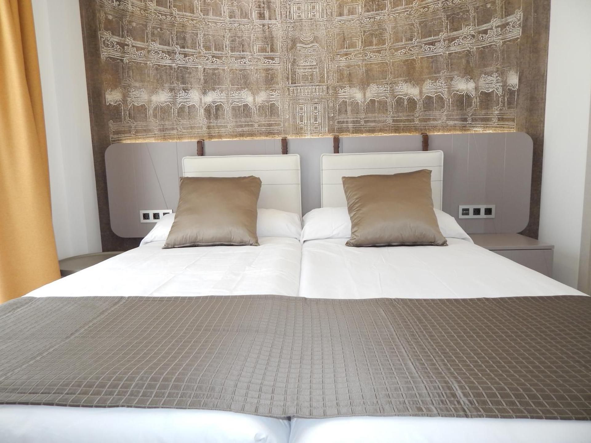 Hostal Dona Carmen (Adults Only) Deluxe Double Room 2