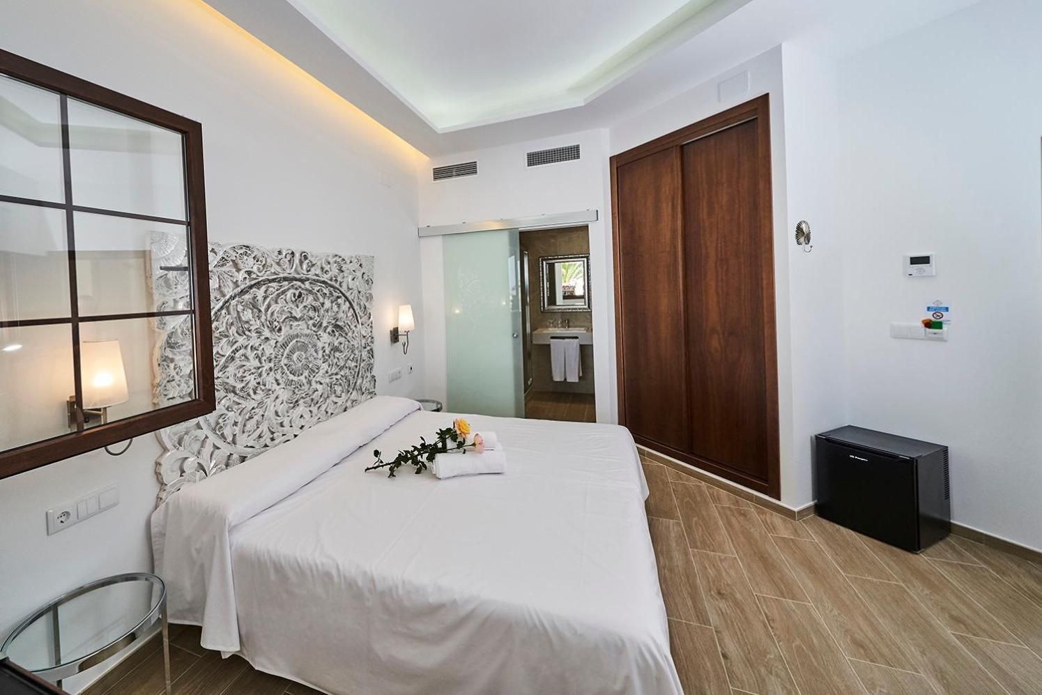 Double or Twin Room with Pool View
