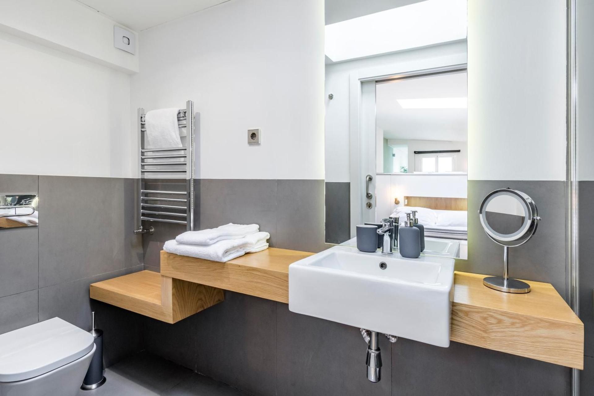 Studio Apartment