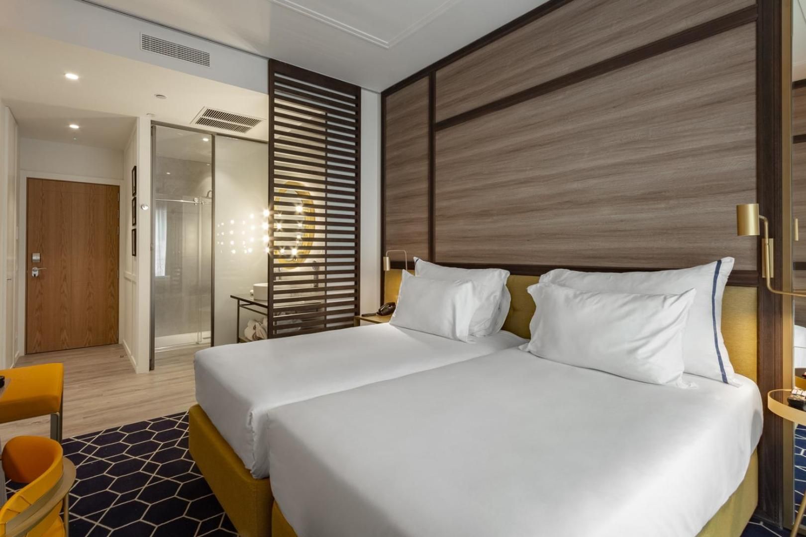 Premium Grand View Balcony