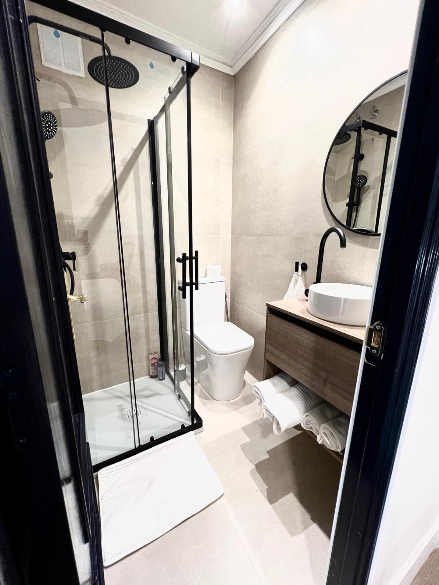 Albergue Miguel Angel Standard Triple Room 3