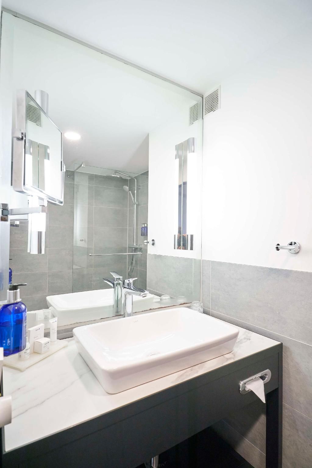 Radisson Blu Hotel, Dortmund Premium Room - High Floor 3