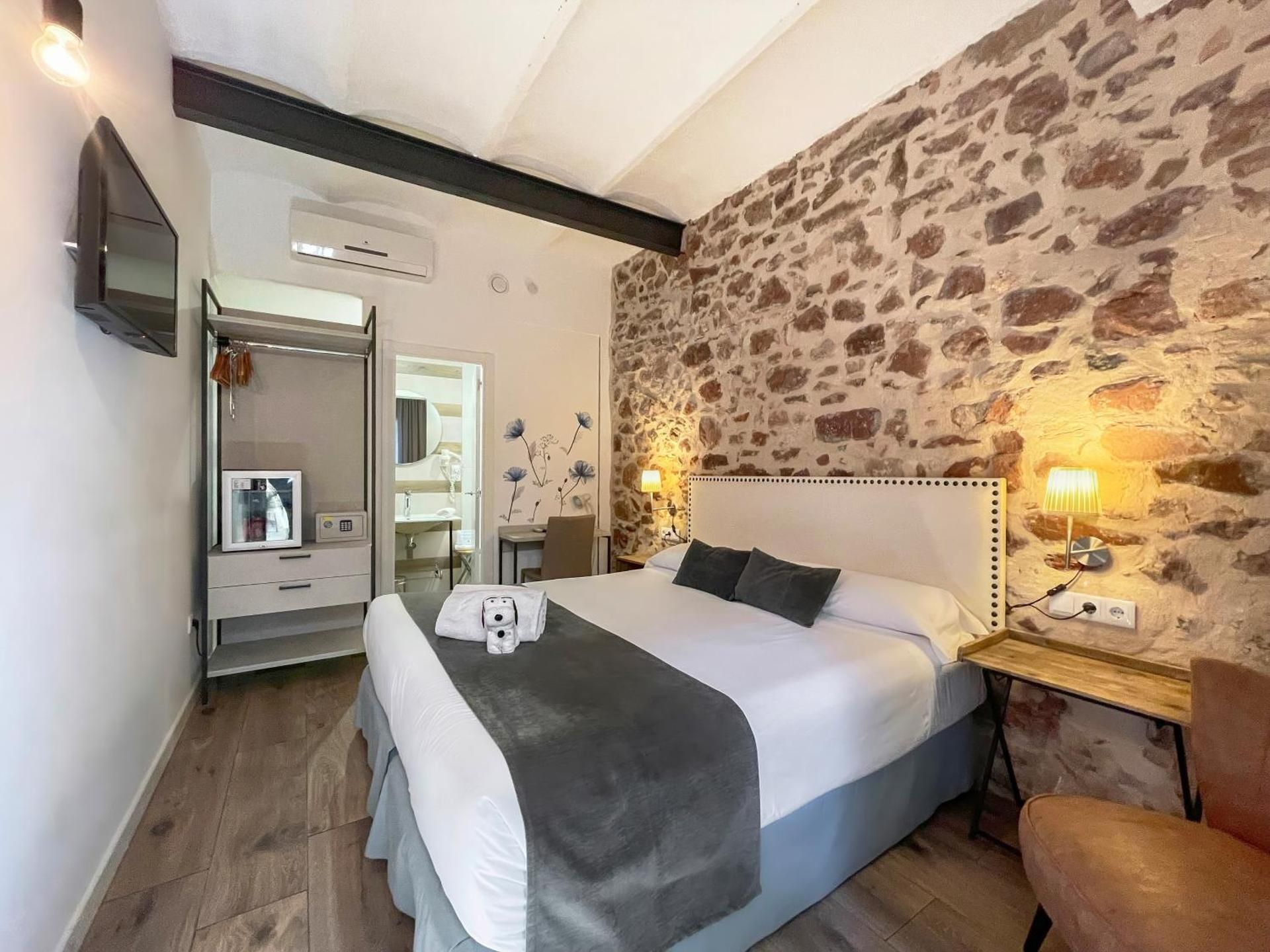 Double Room with Private Bathroom