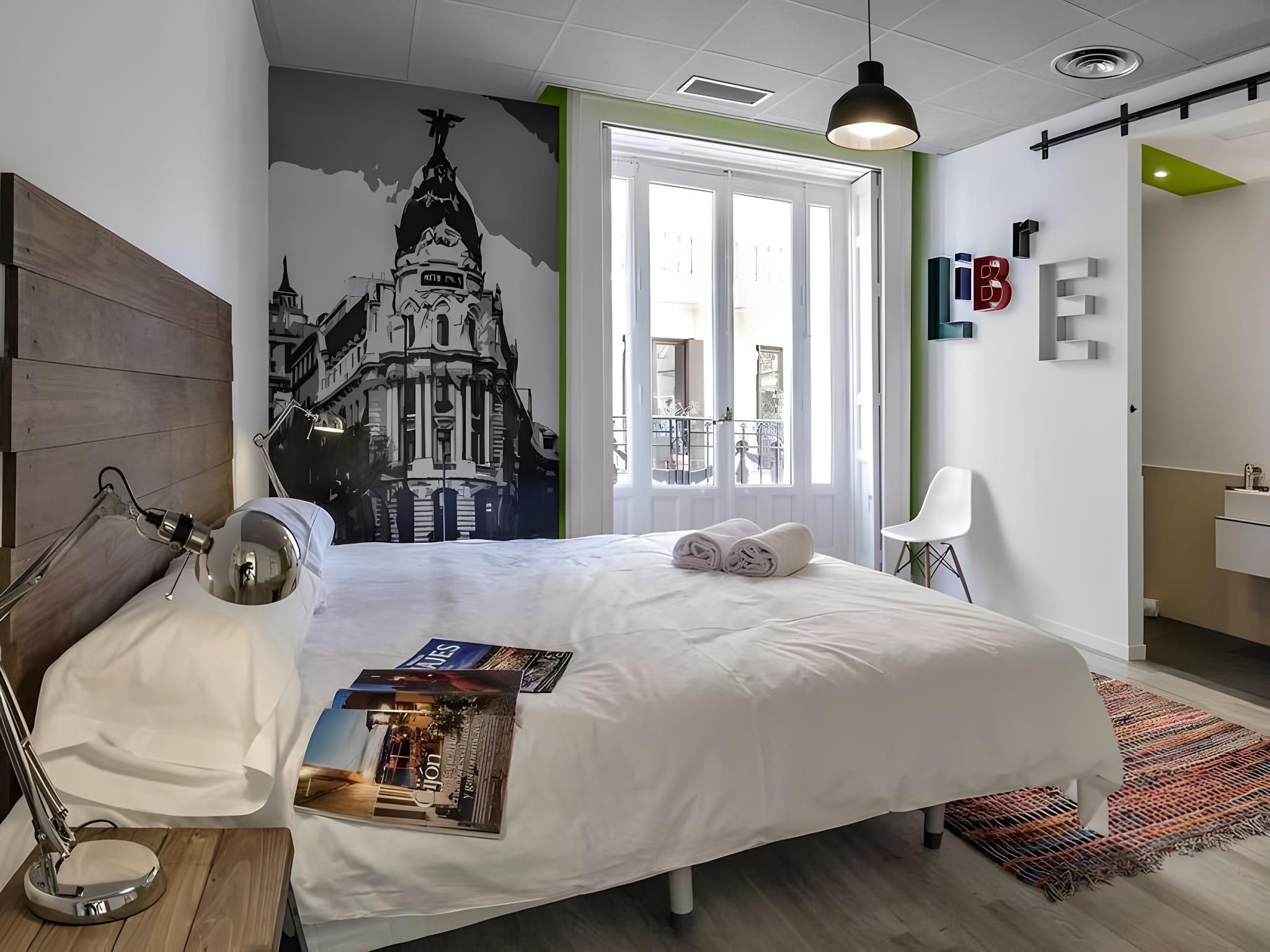 Bed in 4-Bed Dormitory Room with Private Bathroom