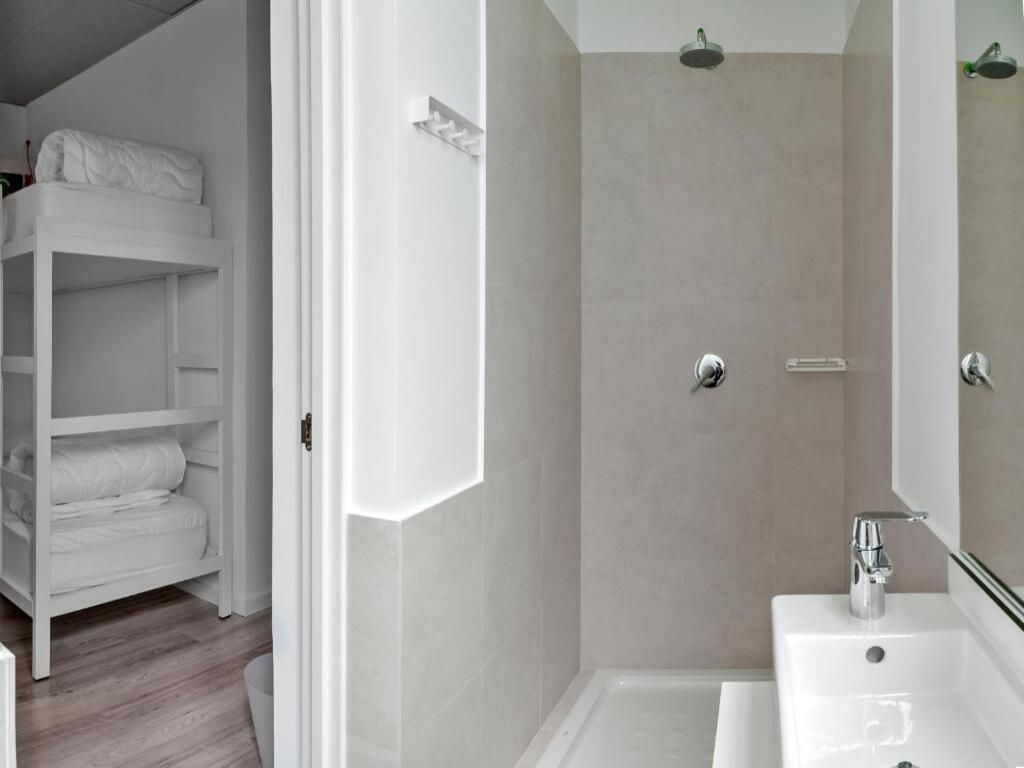 6-Bed Private Room Ensuite