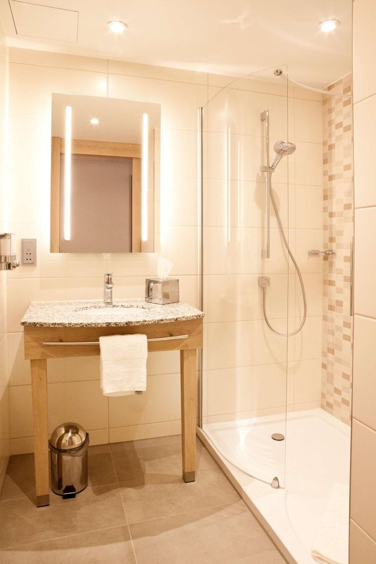 Hampton by Hilton Dortmund Phoenix See Queen Room Non Smoking 2