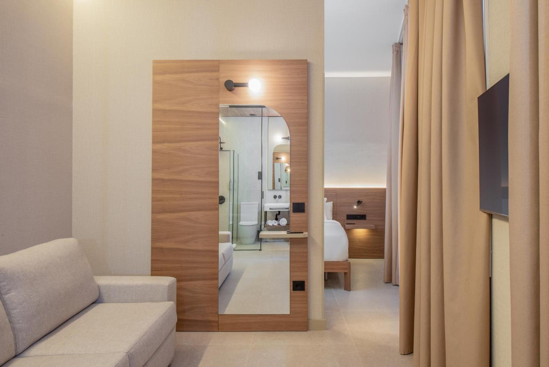 FORTINN Puerta del Sol Family Room 3
