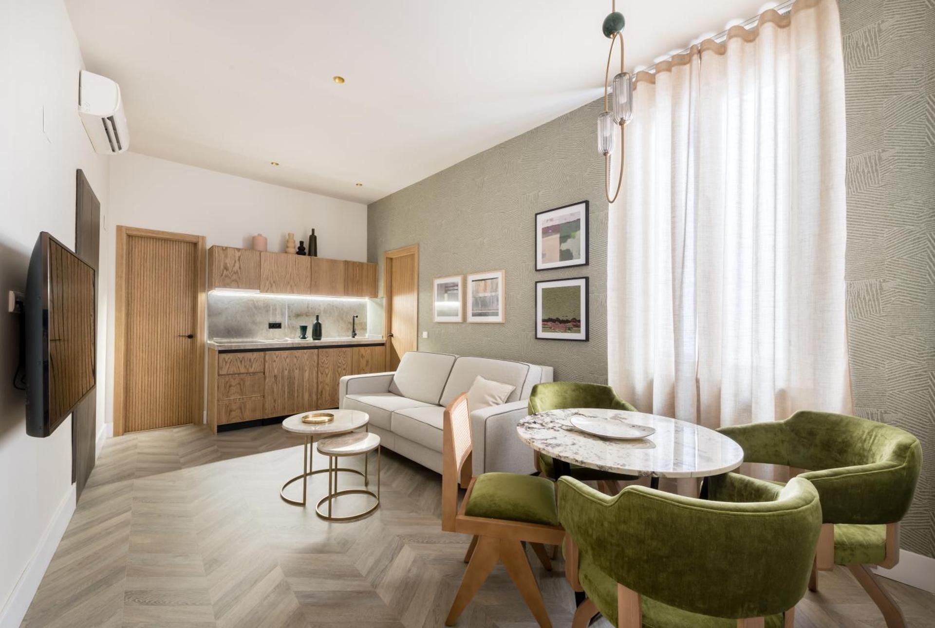 One-Bedroom Apartment