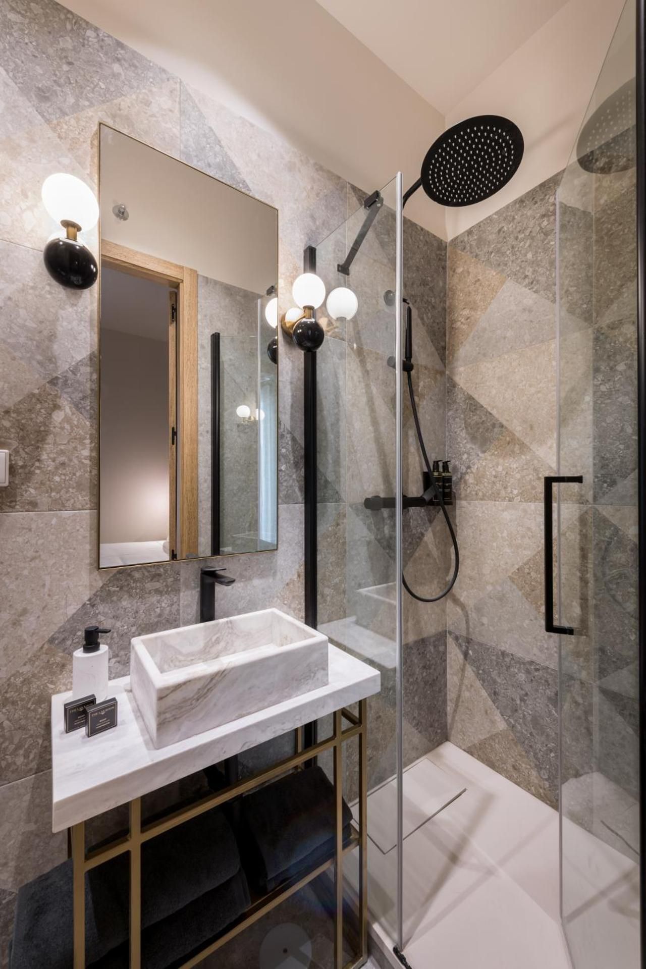 Superior Apartment
