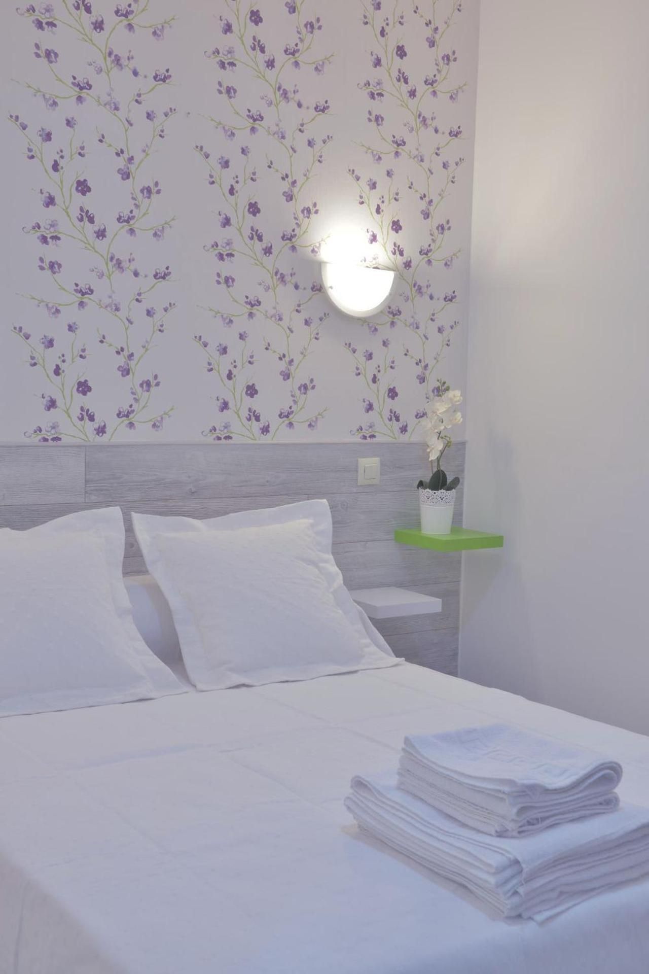 Hostal Nersan Double or Twin Room with Private Bathroom 2