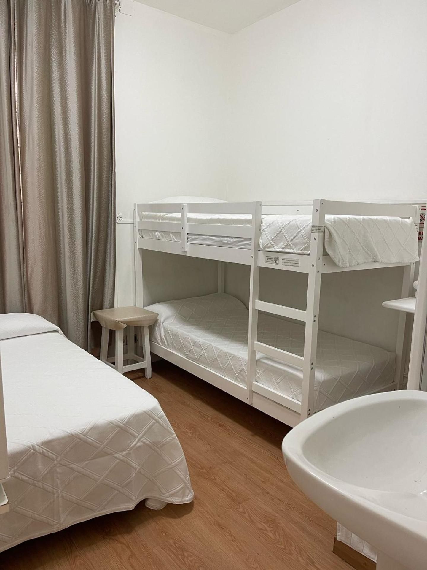 HOSTAL DANIEL Quadruple Room with Shared Bathroom