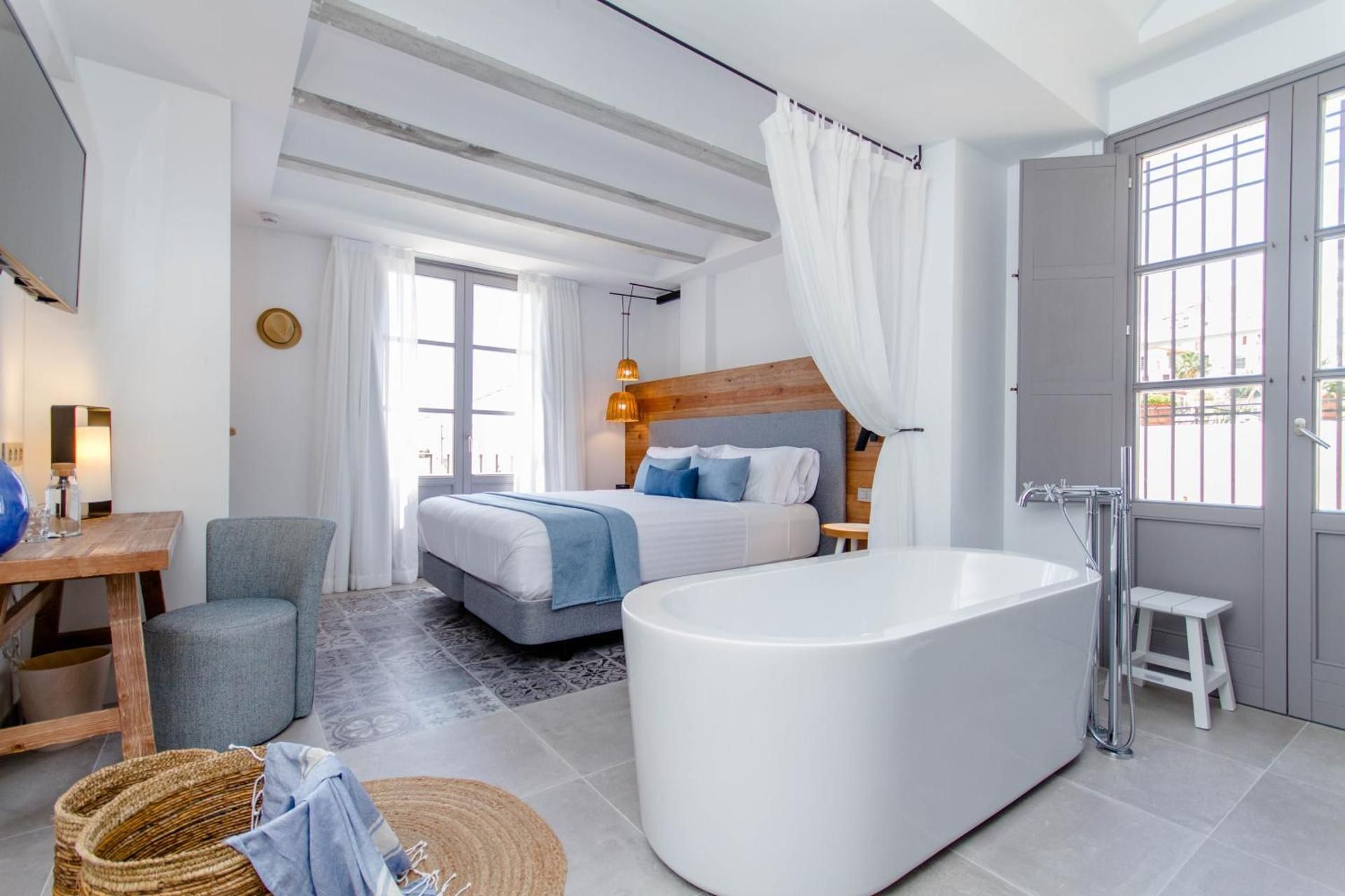 Superior Double Room with Bath