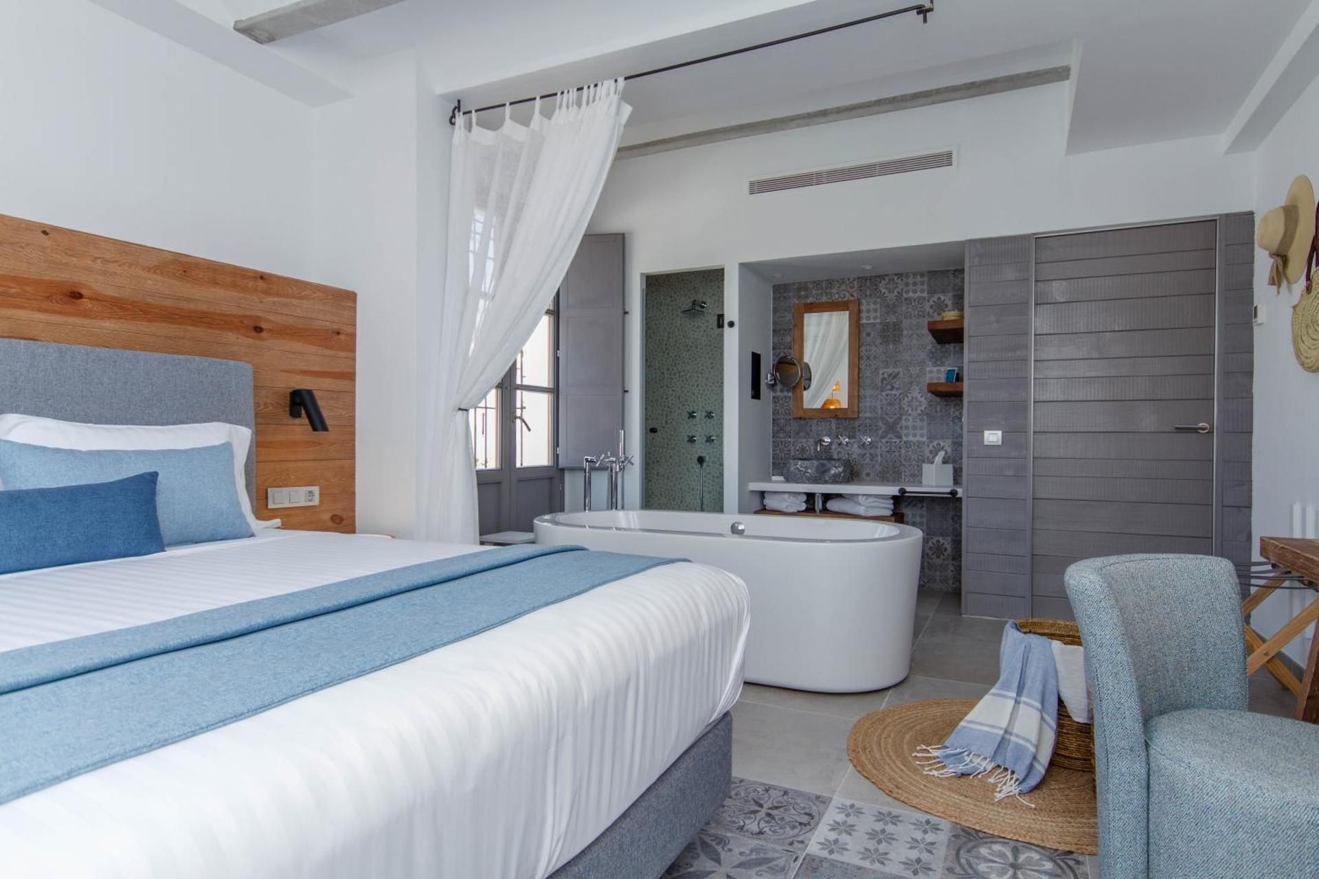 Superior Double Room with Bath