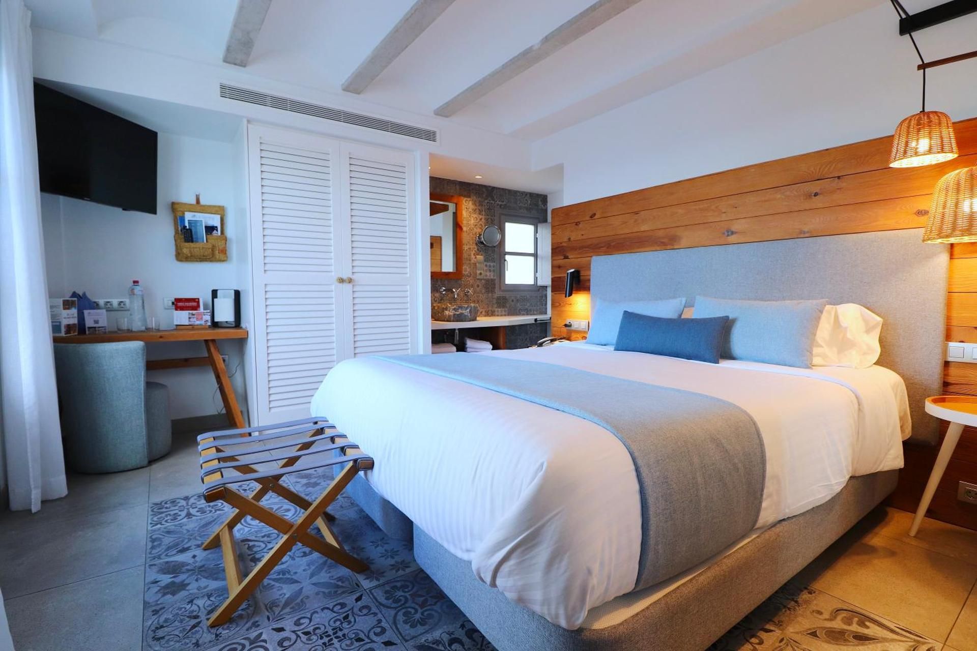 Superior Double Room with Terrace