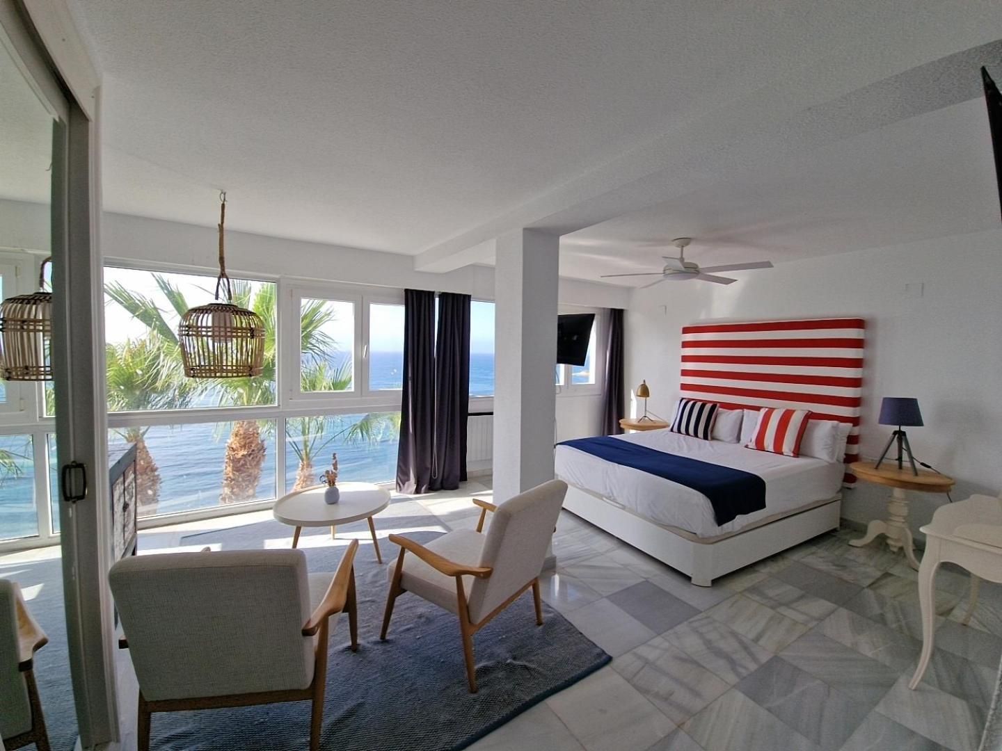 Queen Suite with Sea View