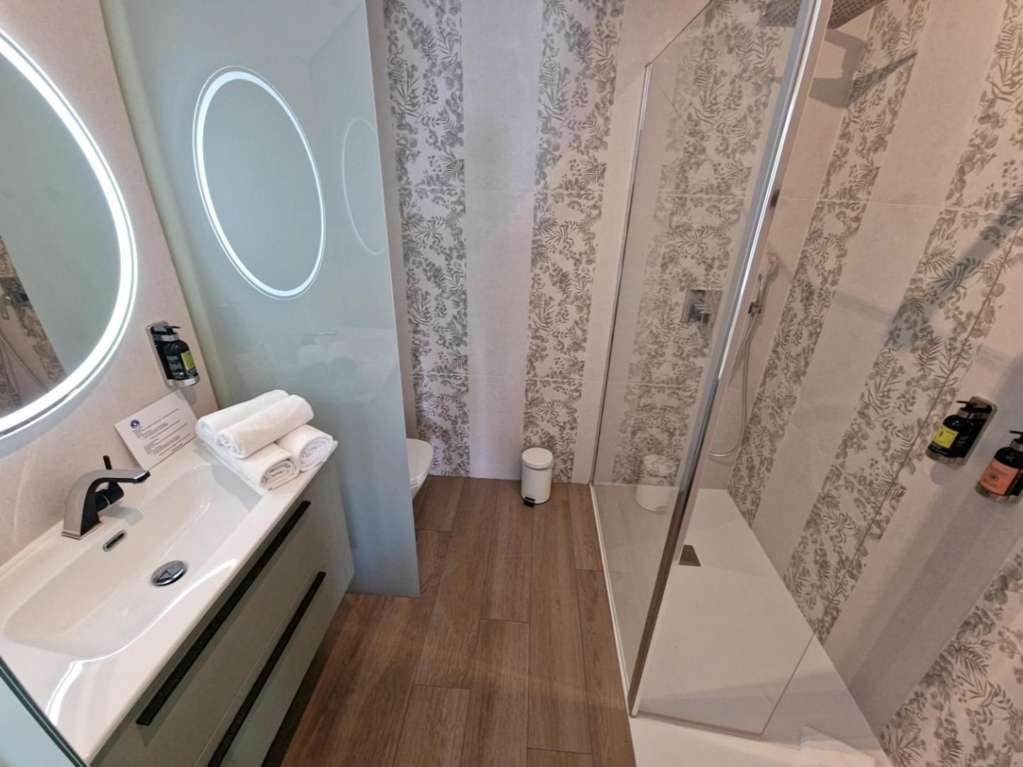 King Suite with Sea View