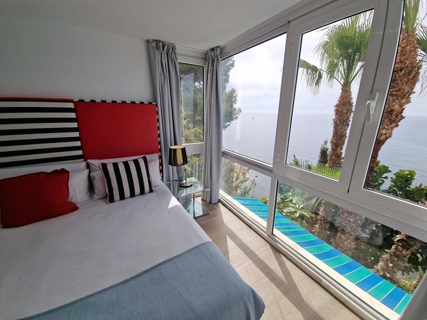 King Suite with Sea View