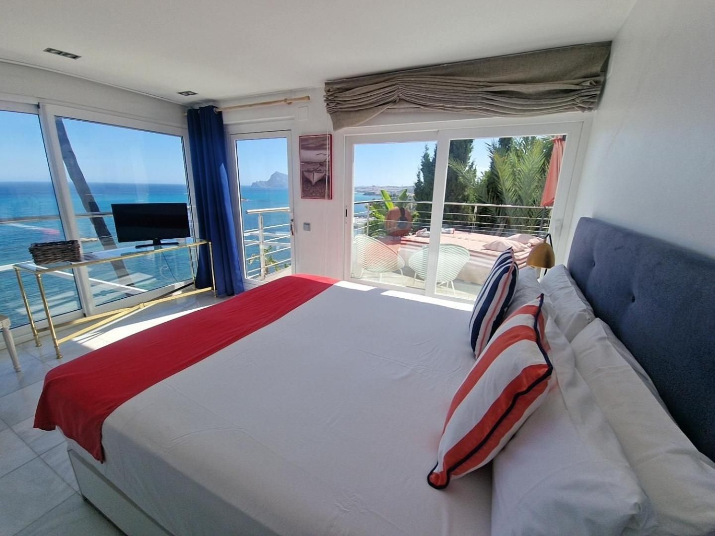 Two-Bedroom Apartment with Terrace and Sea View