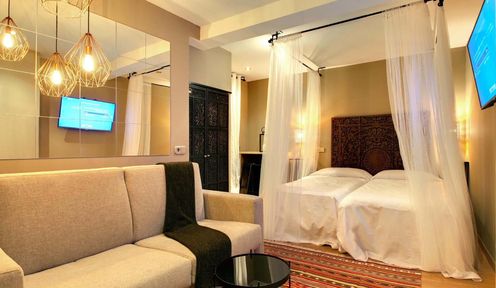 Quadruple Room with Shared Bathroom