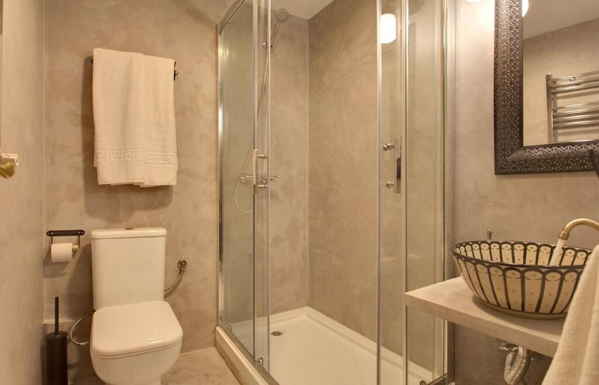 Quadruple Room with Shared Bathroom