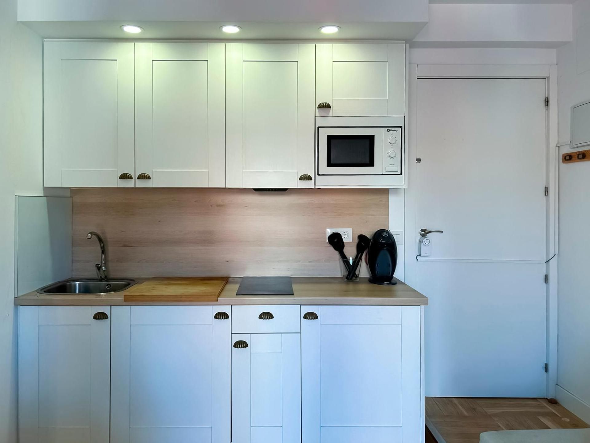 Sol Studios - En el Centro One-Bedroom Standard Apartment